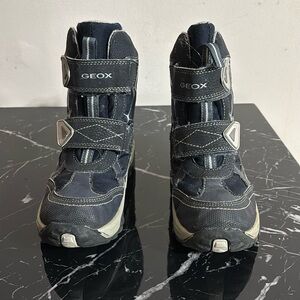 Geox boys boots size 1